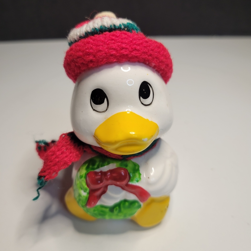 90s Christmas Duck Ornament Wreath Kitschy Figurine Knit Hat Scarf Ceramic